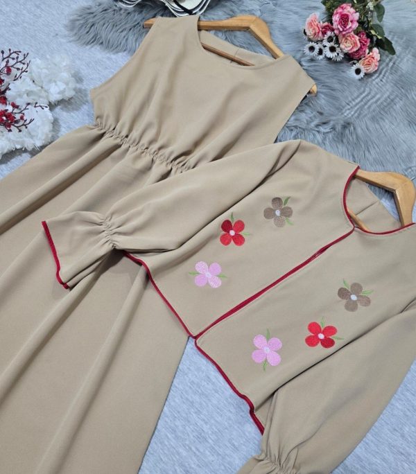 کت سارافن زنانه و دخترانه گلدوزی شده مدل نیایش44178 - Image 4