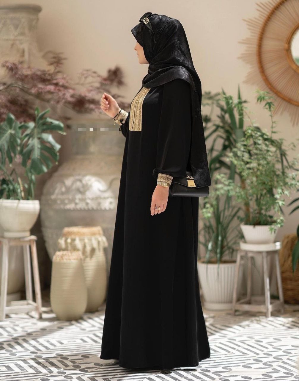 مانتو عبایی زنانه بلند خرجکار شده g3727